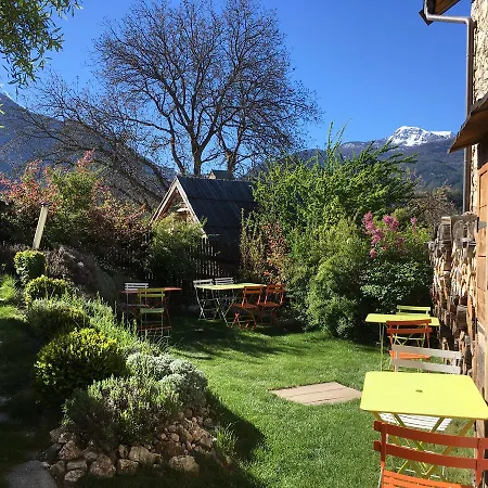 D'hotes La Font Bed & Breakfast *